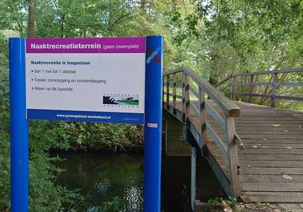 Naaktrecreatie entreebord // bord_1_-_klein.jpg (22 K)