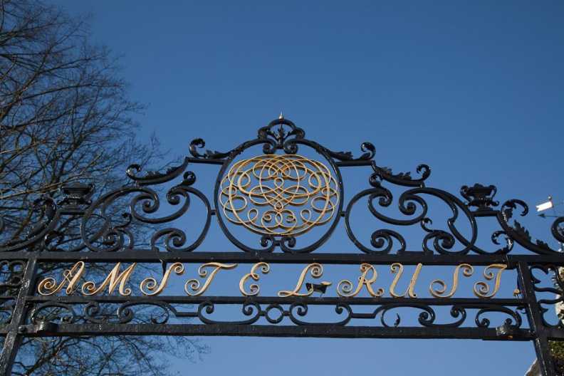 Toegangshek&nbsp;Buitenplaats&nbsp;Amstelrust&nbsp;-&nbsp;fotograaf&nbsp;Albert&nbsp;Speelman&nbsp;//&nbsp;toegangshek_amstelrust_foto_albert_speelman.jpeg&nbsp;(46&nbsp;K)