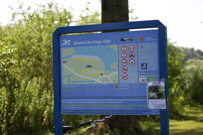 Zwemmen - blauw bord De Hoge Dijk // blauw_bord_hoge_dijk_-_klein.jpg (43 K)