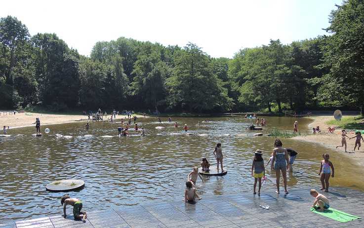 Waterspeelplaats Gaasperplas speelvijver // waterspeelplaats_gaasperplas_4_-_klein.jpg (59 K)