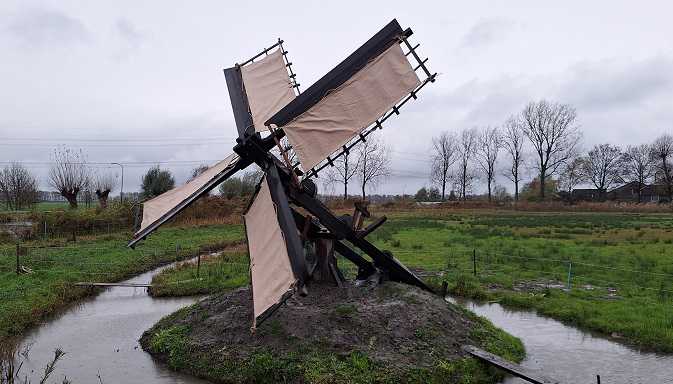 2025 Tjaskermolen op eiland bij rivier Gein // tjaskermolen_op_eiland.jpg (35 K)